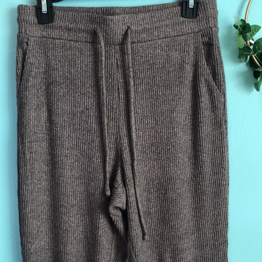 Express Soft Ribbed Lounge Pants - Picture 2 of 9